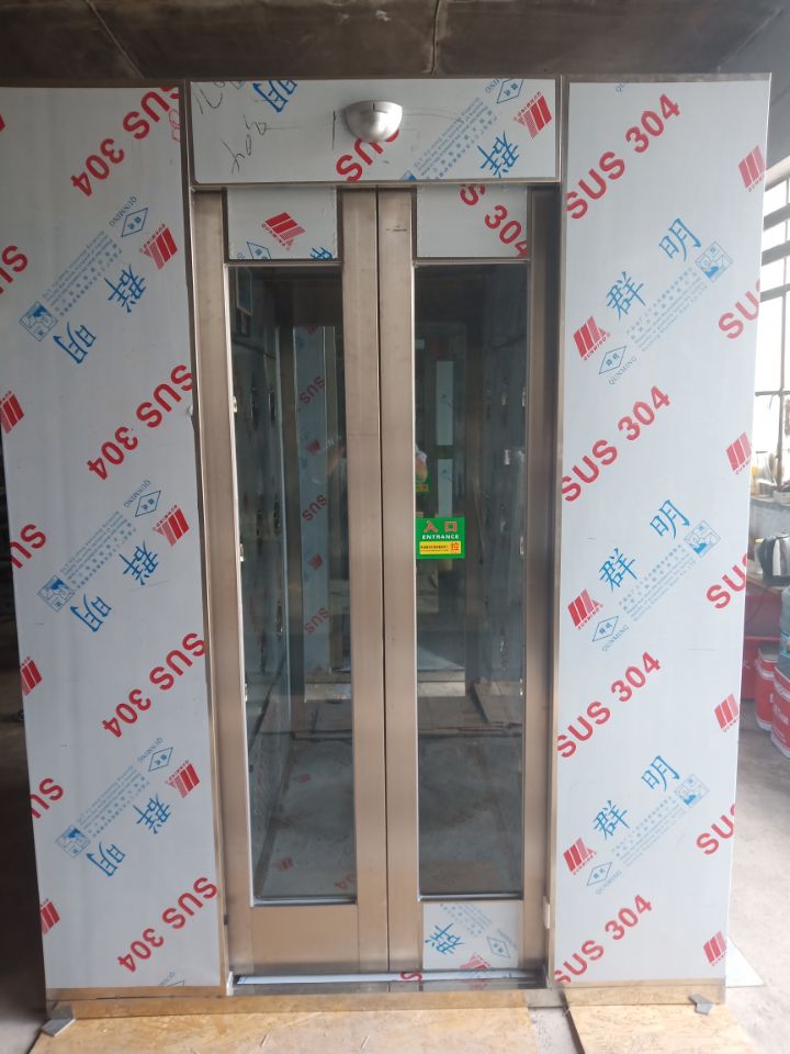 1650*1640*2200雙人雙吹自動感應(yīng)門不銹鋼風(fēng)淋室(平移門)
